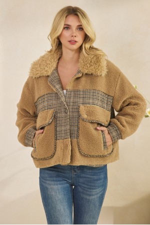 VJ72460<br/>Teddy Jacket with hounds tooth inset print detail and shaggy collar